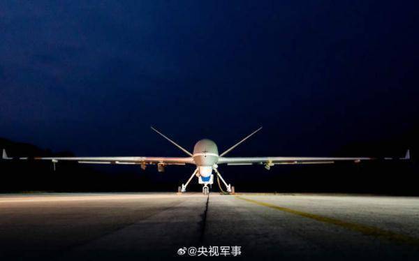 翼龙无人机以空中基站身份再次飞往甘肃
