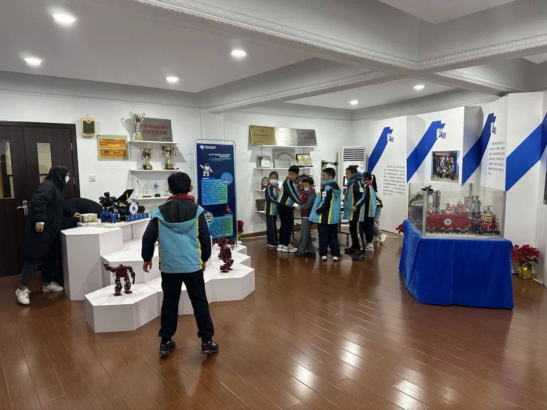 AI科普巡展“进校园”,“馆校联动”新模式点燃冬日科学热情
