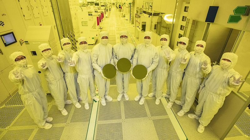 三星代工以低价策略挖角台积电客户,以提供5-15%的利润优势