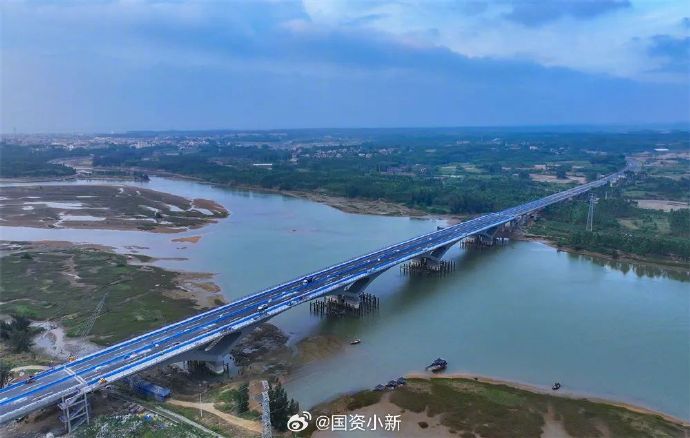 海南环岛旅游公路正式通车:全长 988 公里,贯穿海口、文昌等沿海 12 个市县