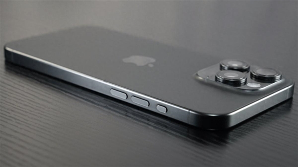 iPhone 16可能采用QLC闪存,性能受关注