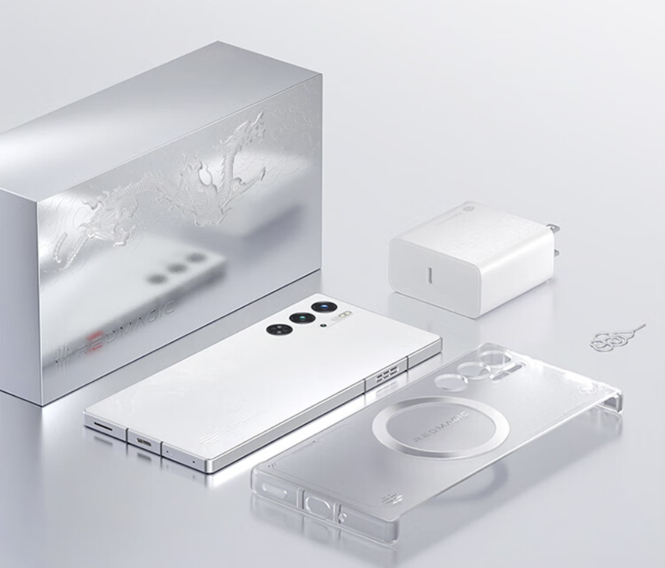 红魔 9 Pro 白色特别版・云海腾龙开售:16+512GB 售 5799 元,送磁吸手机壳、80W 充电器、卡针