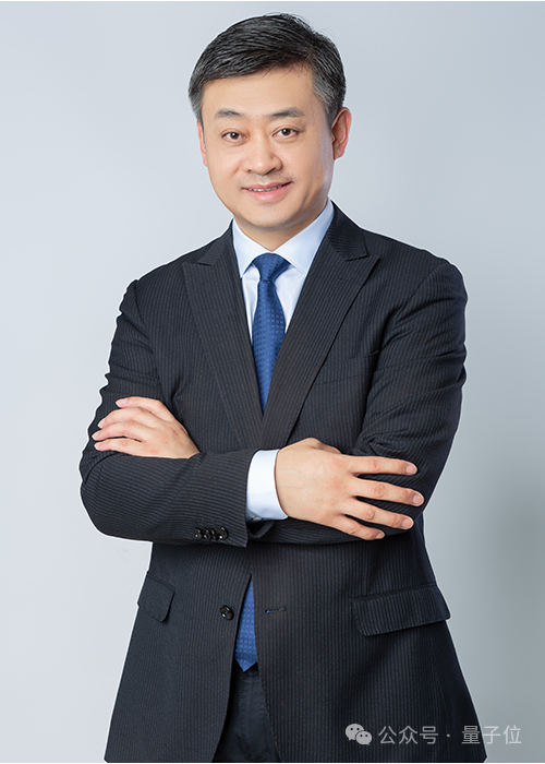 中国电信成为央企中首个完成LLM研发和开源的选手,推出星辰AI大模型