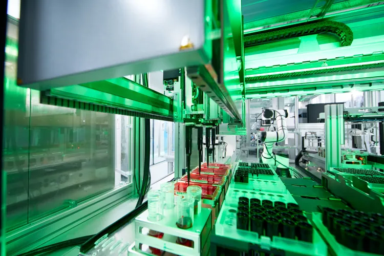 18个月,开创AI药研先例,Insilico公开其首款AI药物研发全过程,登Nature子刊