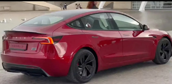 特斯拉新款Model 3 Performance宣传视频疑似曝光,或命名为“Ludicrous”