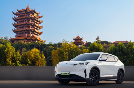 东风风神SKY EV01推出新版:续航升级,售价亲民