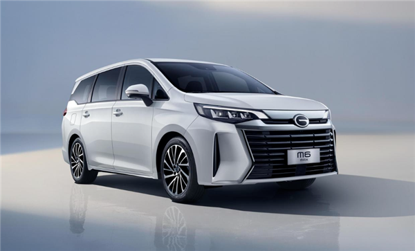 广汽传祺发布全新MPV M6 MAX:悬浮式车顶设计与豪华感并存