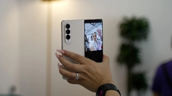 三星新一代折叠屏旗舰Galaxy Z Fold 6即将亮相:设计升级 轻薄出众