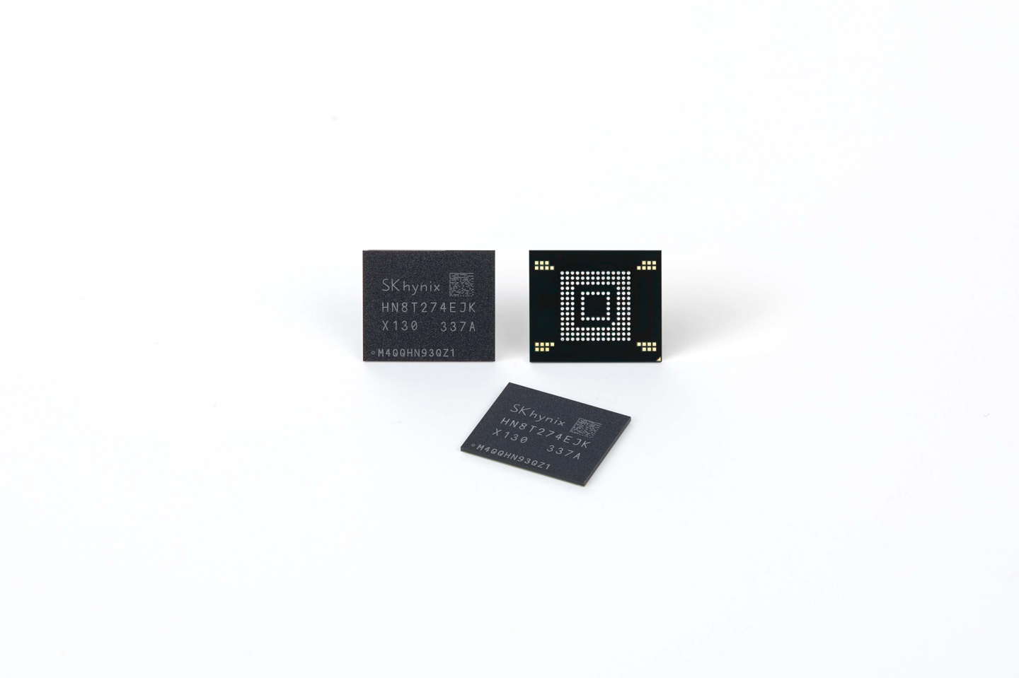 SK 海力士宣布开发出新一代移动端 NAND 闪存解决方案“ZUFS 4.0”，今年第三季度量产并搭载于端侧 AI 手机