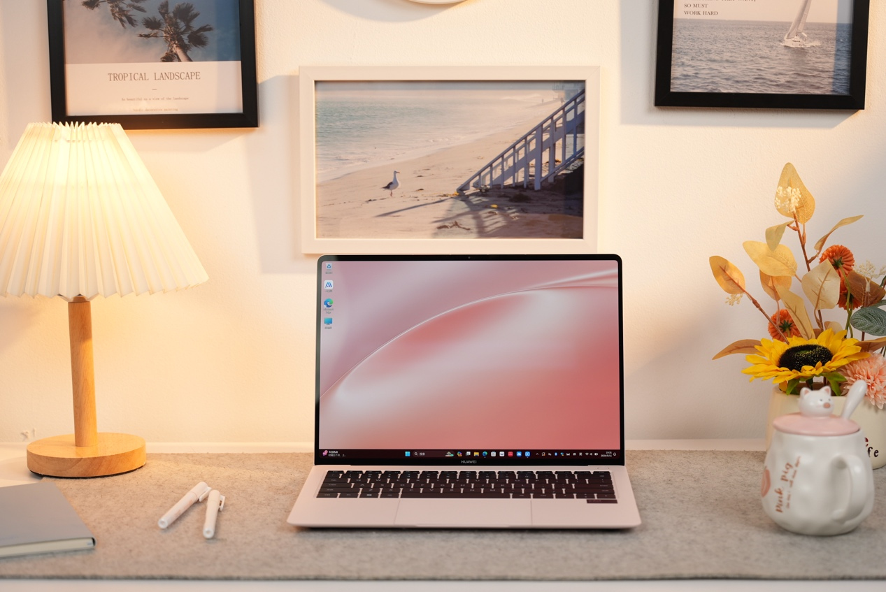华为粉色笔记本开箱,全新 MateBook X Pro 拂晓粉展现 PC 美学新高度