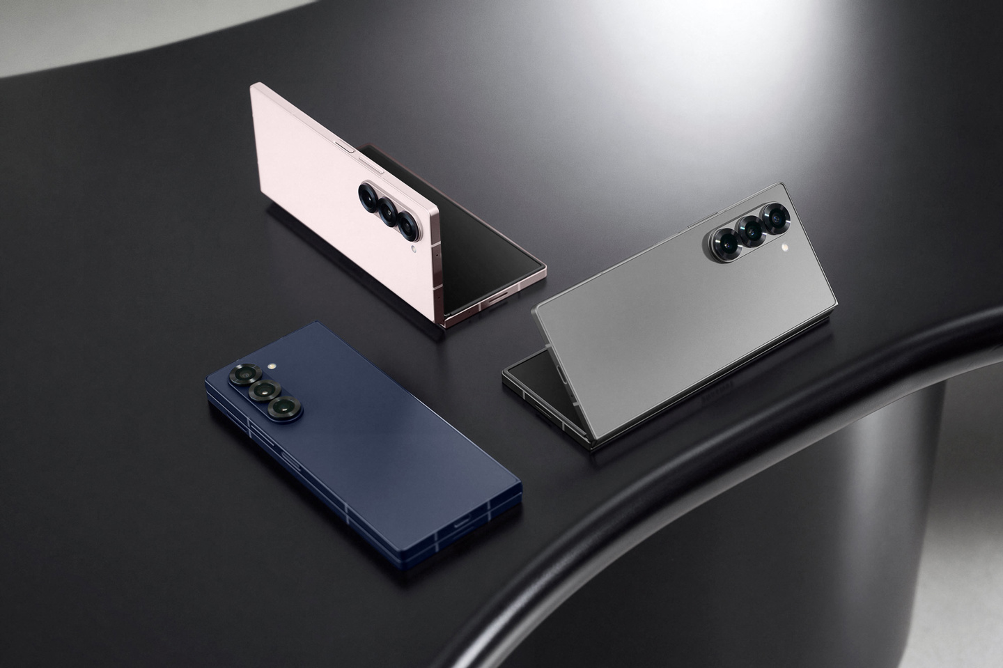 当 AI 迈向折叠屏时代,三星 Galaxy Z Fold6 凭什么成为引领者