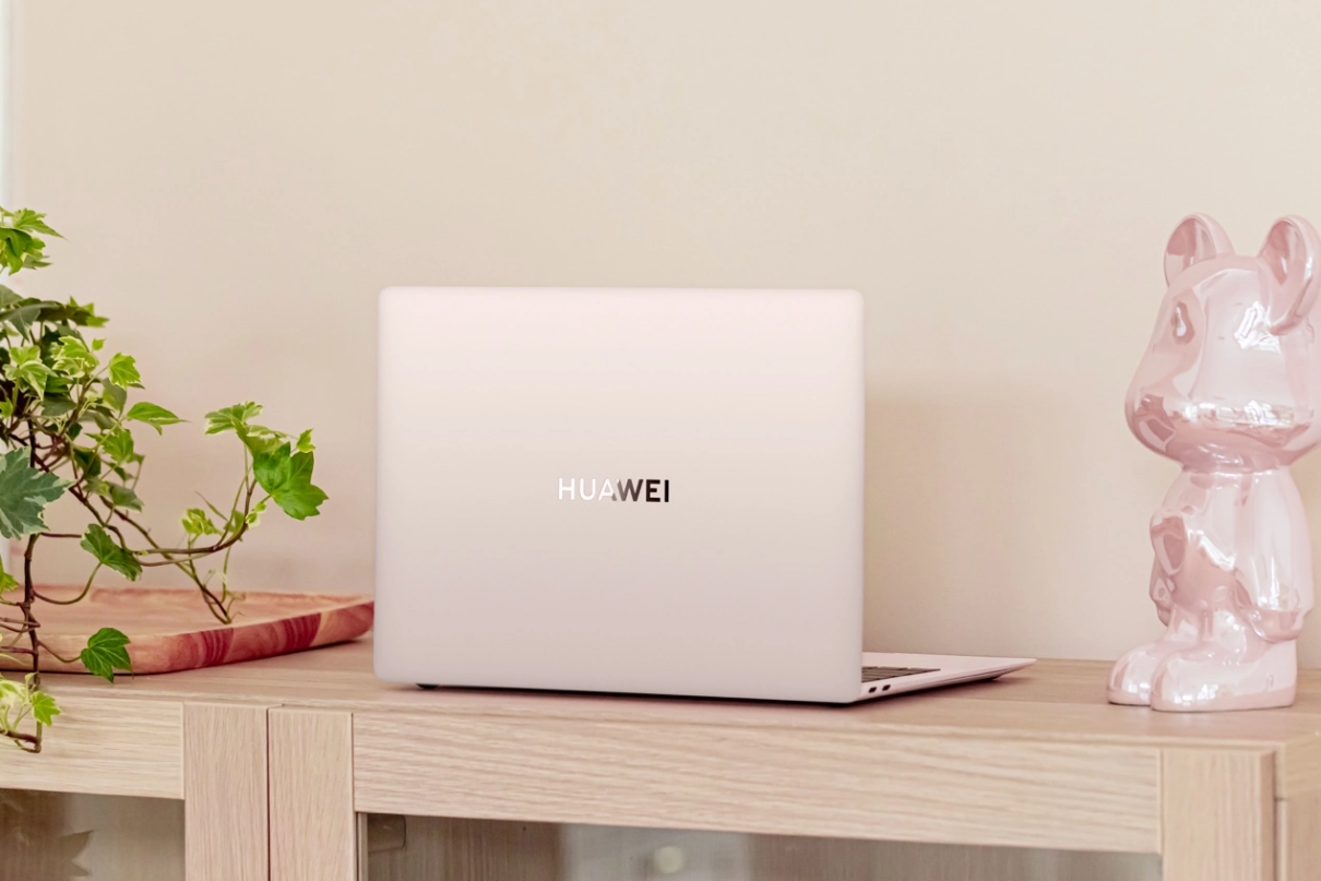 轻且强的全新华为 MateBook X Pro 迎来新配置 2TB 大存储普及风暴来了