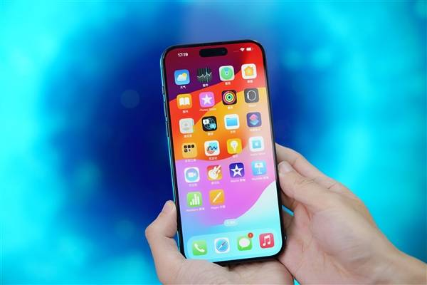俄罗斯新规?iPhone也得预装国产APP商店!