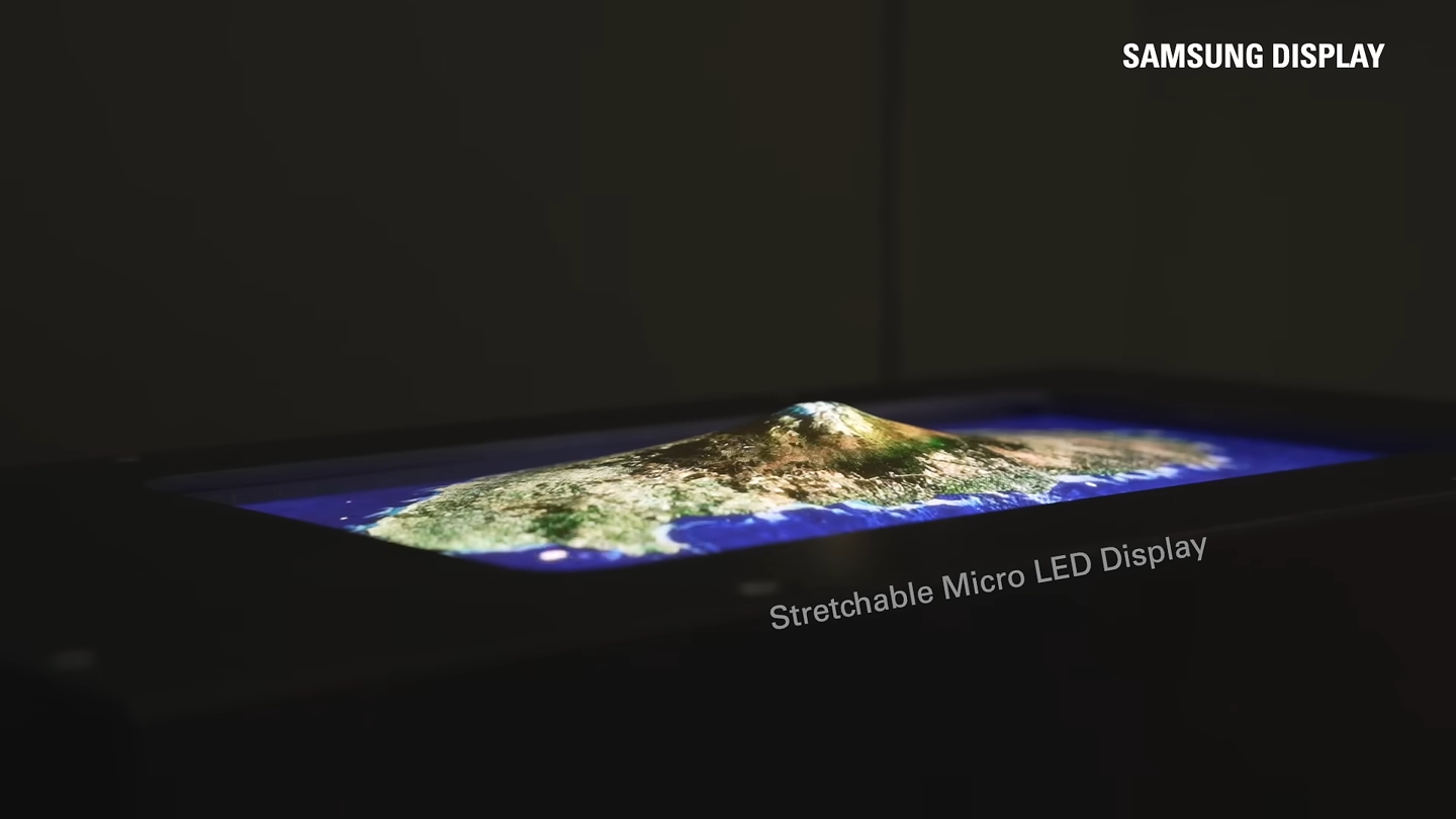 业界领先 25% 伸长率,三星显示展示可向外拉伸 Micro LED 屏幕原型