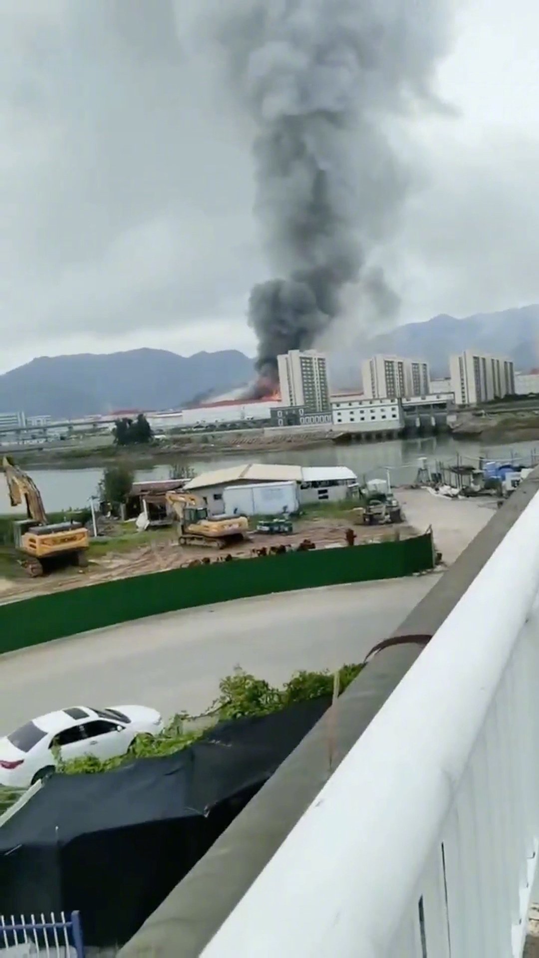 宁德市应急管理局:已在宁德时代生产基地灭火,现场目前无人伤亡