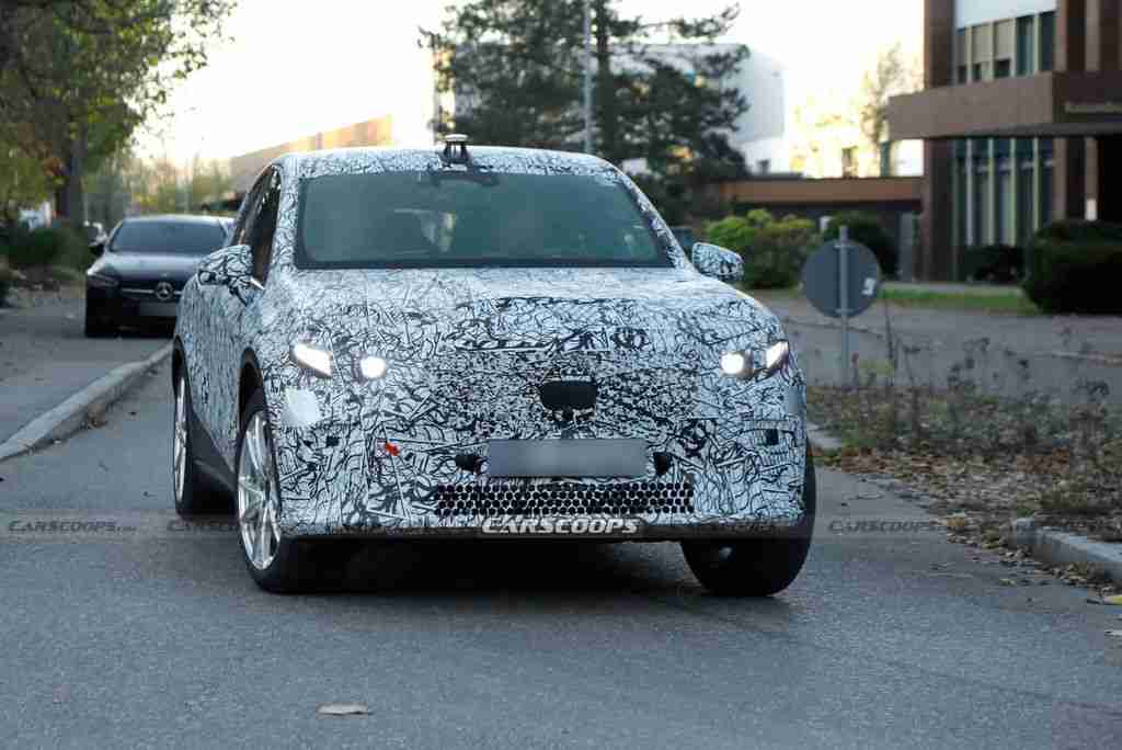 2027 款梅赛德斯 GLC 电动轿跑 SUV 路测照曝光:全新前脸设计
