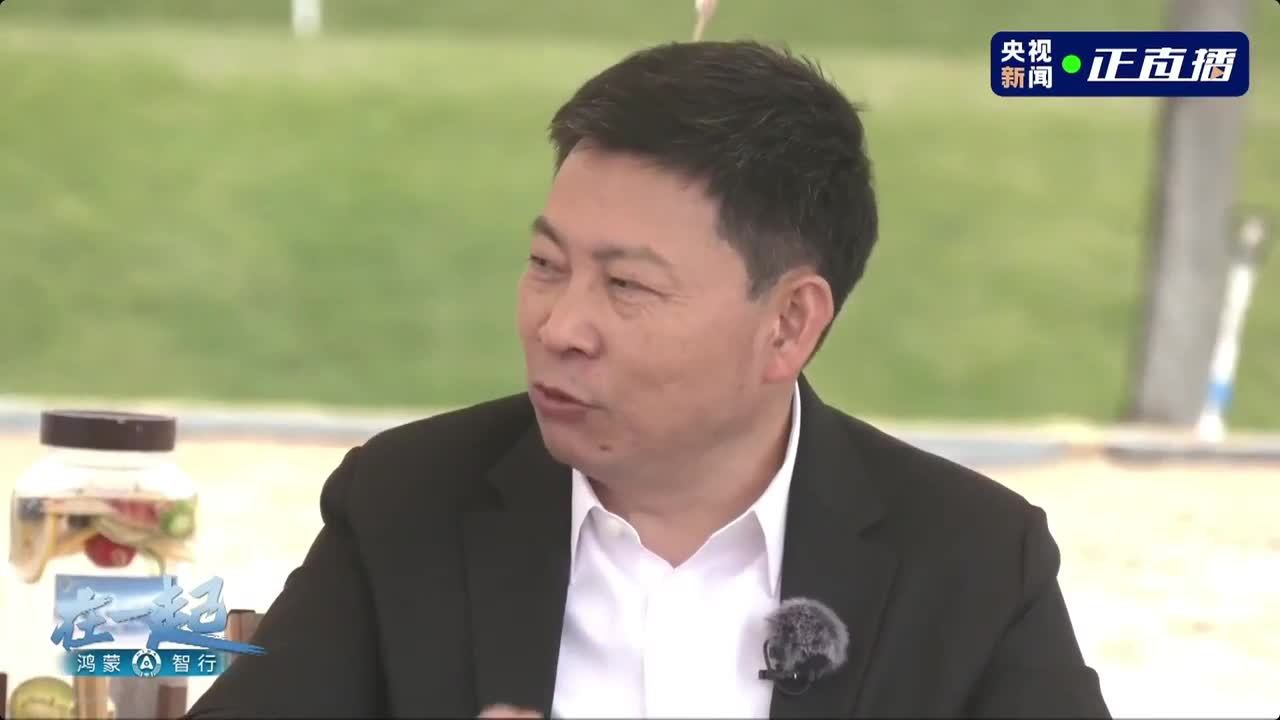 华为余承东:问界 M9 累计大定超 19 万台,销量超 50 万元以上车型第 2-20 名总和