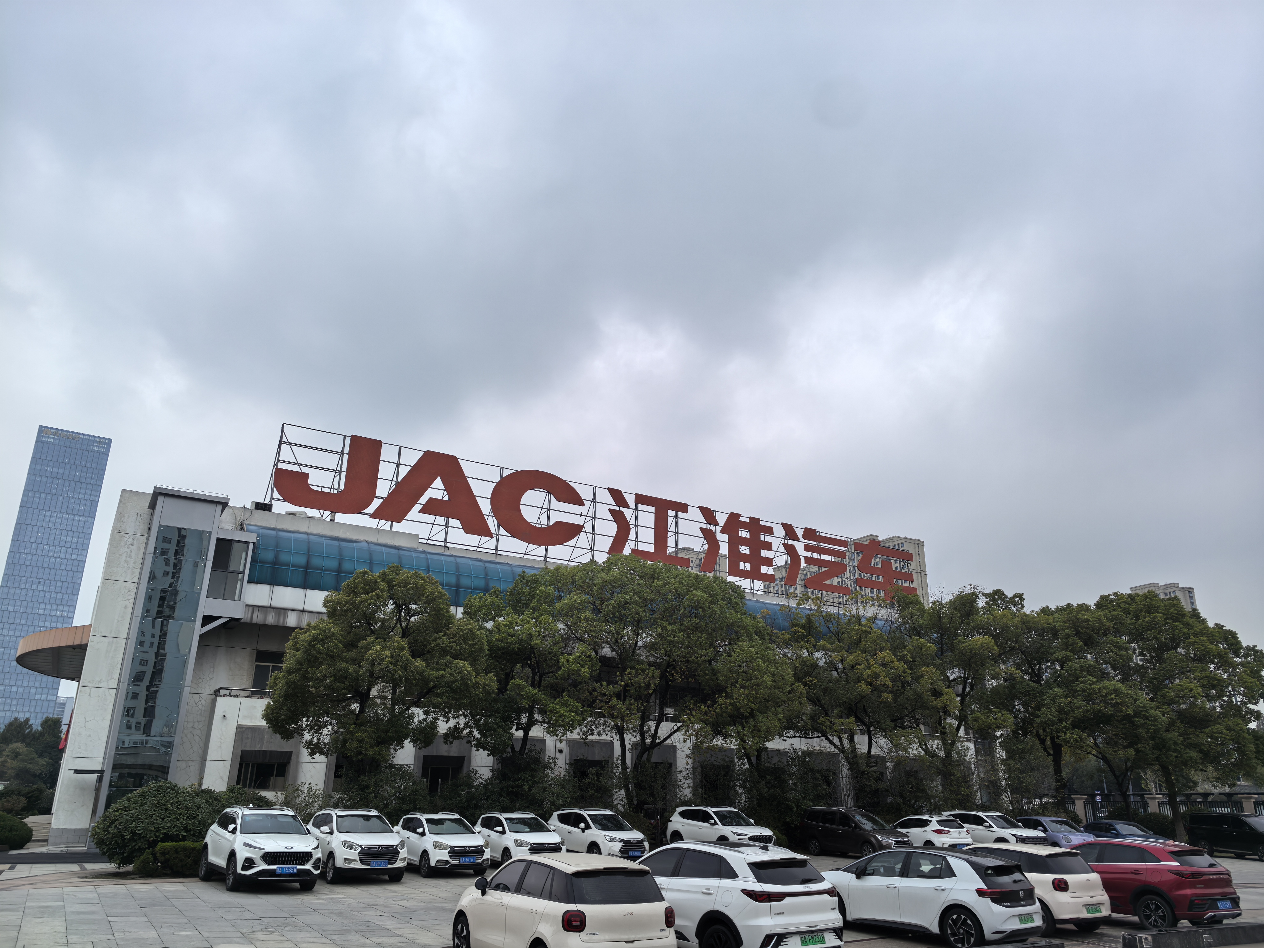 江淮汽车1月销量为3.56万辆,同比下降9.39%