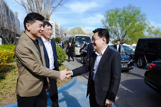 “这就是未来！”新加坡副总理王瑞杰试乘并点赞萝卜快跑