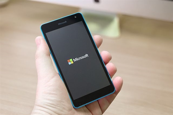 苦战八年Windows10移动版终究未能抗衡安卓/iOS悲壮谢幕