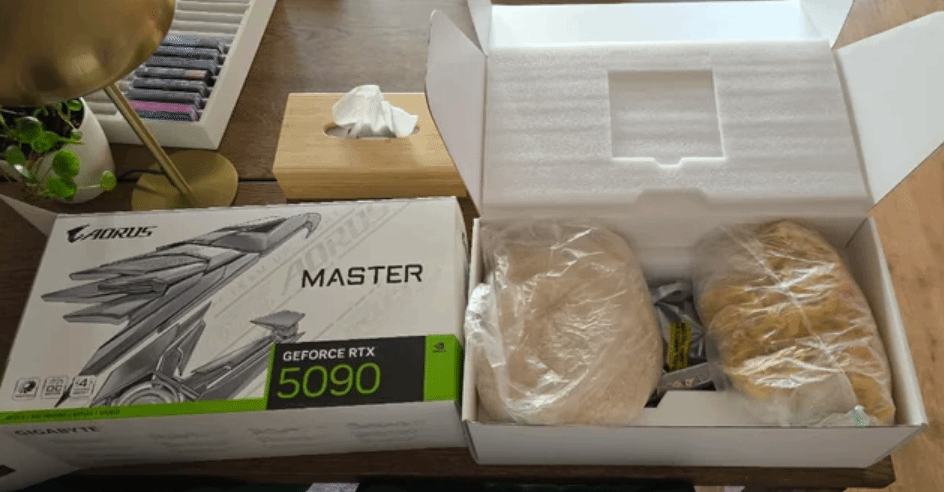 RTX5090拆解曝光：网友直呼意想不到