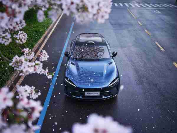 雷军回应小米YU7销量超越Model Y：产品力我特别有信心