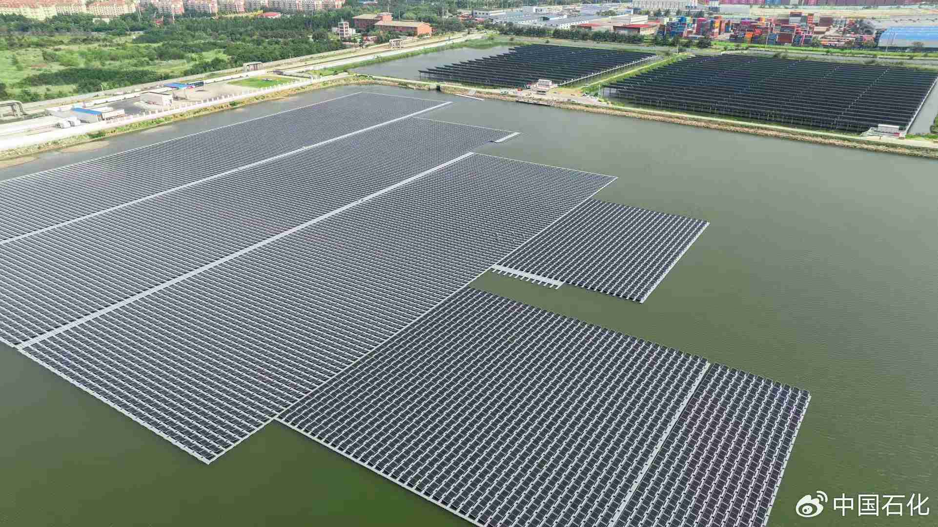 中国首座海水漂浮式光伏项目建成投用，年发绿电 1670 万千瓦时