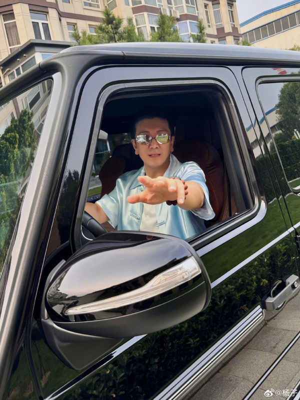 百万豪车对战20万国产车,车评人激辩影视大佬