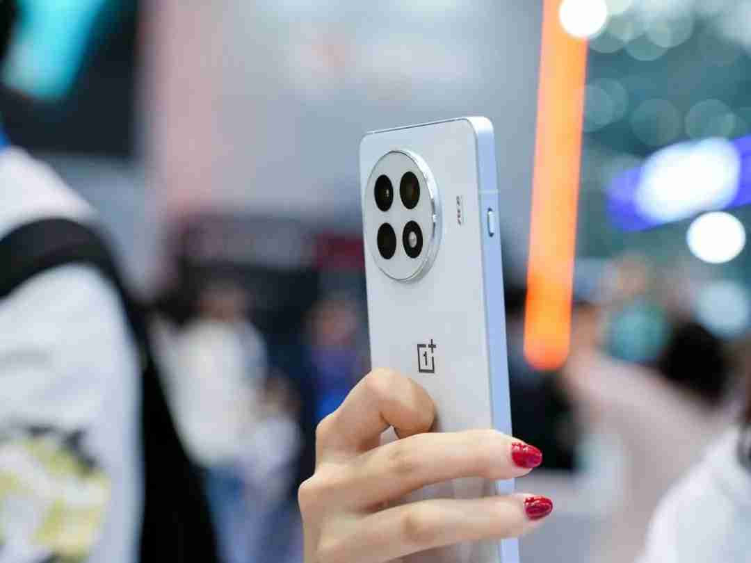 未来科技撞上青春活力，AI展会玩出新高度！