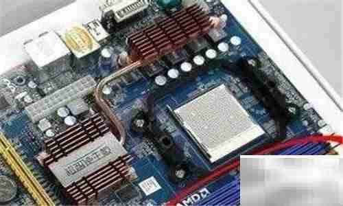 电脑黑屏无BIOS显示