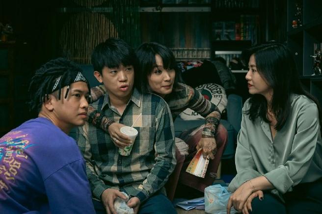 荐片如何分享给好友？社交功能使用教程