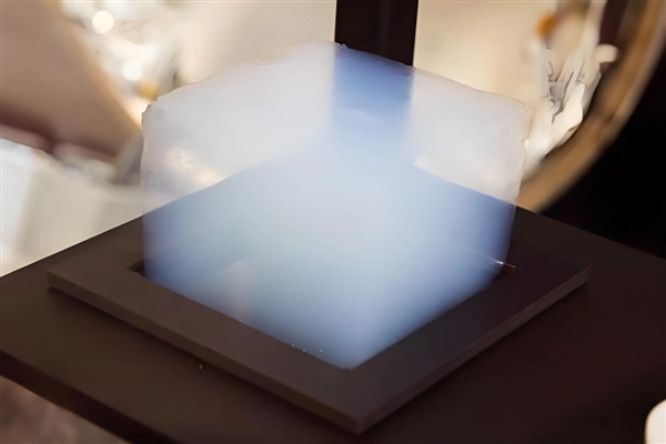 车烧了人没逝 或许你该谢谢气凝胶