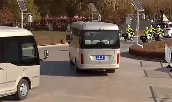 神二十一万无一失，红旗国悦转运车亮相