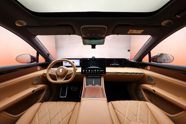 新款享界S9静态评测首发 以科技豪华让出行从容与享受兼得