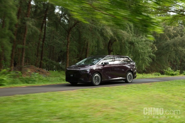 小鹏X9超长续航七座版即将上市