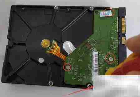 硬盘线路板更换步骤详解