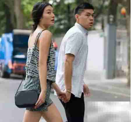 Old Navy情侣装甜蜜上线