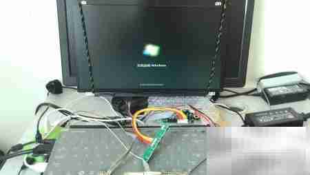 笔记本转VGA输出方法