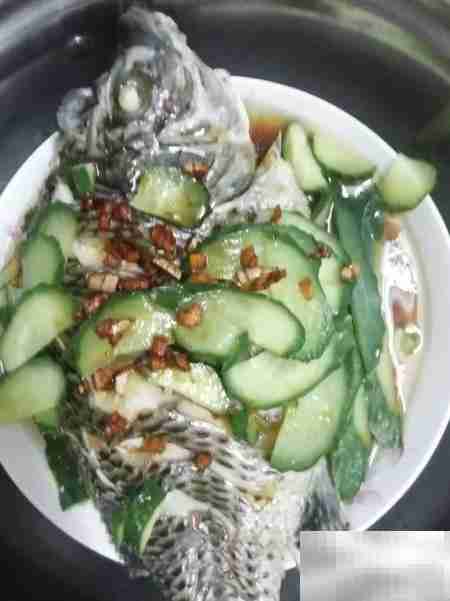 清蒸鱼：简单美味家常菜