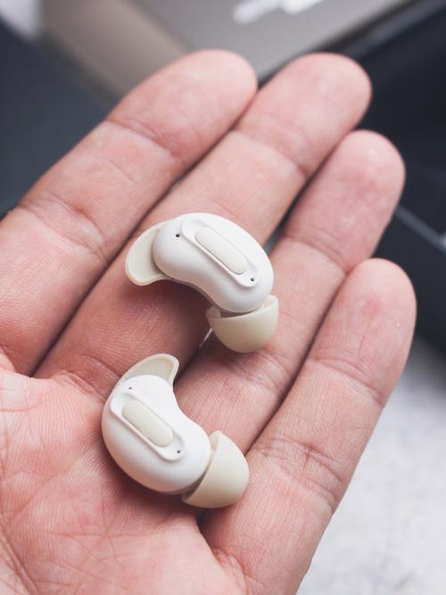 山水TW20和先科A8Lite哪个更轻？