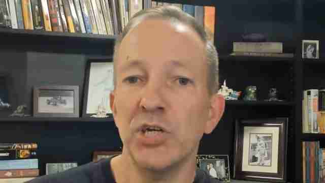 AI赋能团队协作:视频转SOP, делегирование永不止步