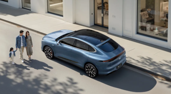 新一代智己LS6获评“世界十佳智能汽车” 销量稳居前列