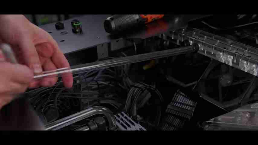 终极双PC游戏工作站：25000美元的奢华配置