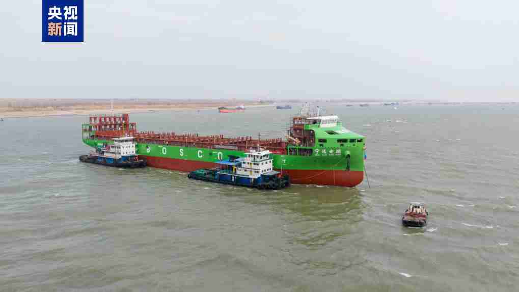 具备开阔水域自主航行能力,我国万吨级纯电动智能海船成功下水