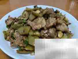 猪肉炒狗儿豆做法详解