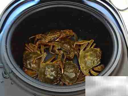 吮指河蟹做法大揭秘