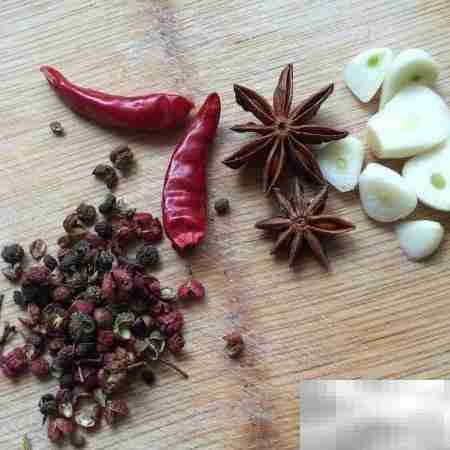 旺顺阁鱼头泡饼做法