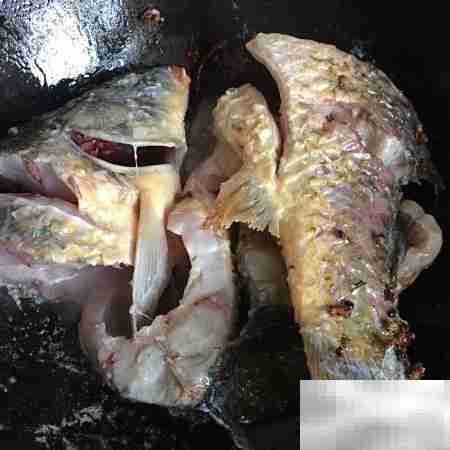 旺顺阁鱼头泡饼做法