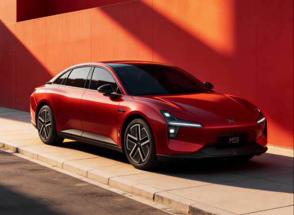 小鹏MONAM03新增车厘子红改色，个性升级