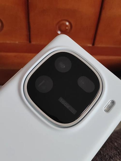 如何辨别手机蓝宝石镜头膜真伪